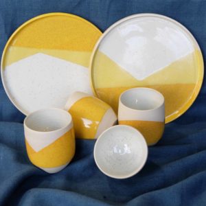 ensemble_tasse_assiette_jaune